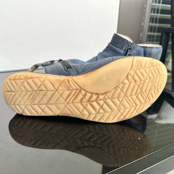 Miz Mooz Blue Leather Sandals - Picture 5 of 7